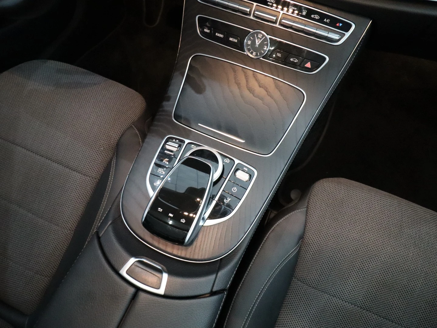 Mercedes-Benz E 300 de T 9G-TRONIC