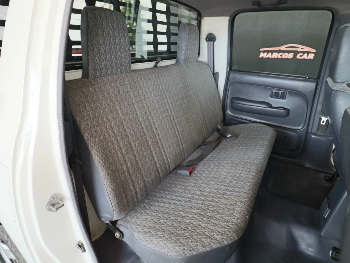 Toyota Hilux 2.5 D-4D CE AC