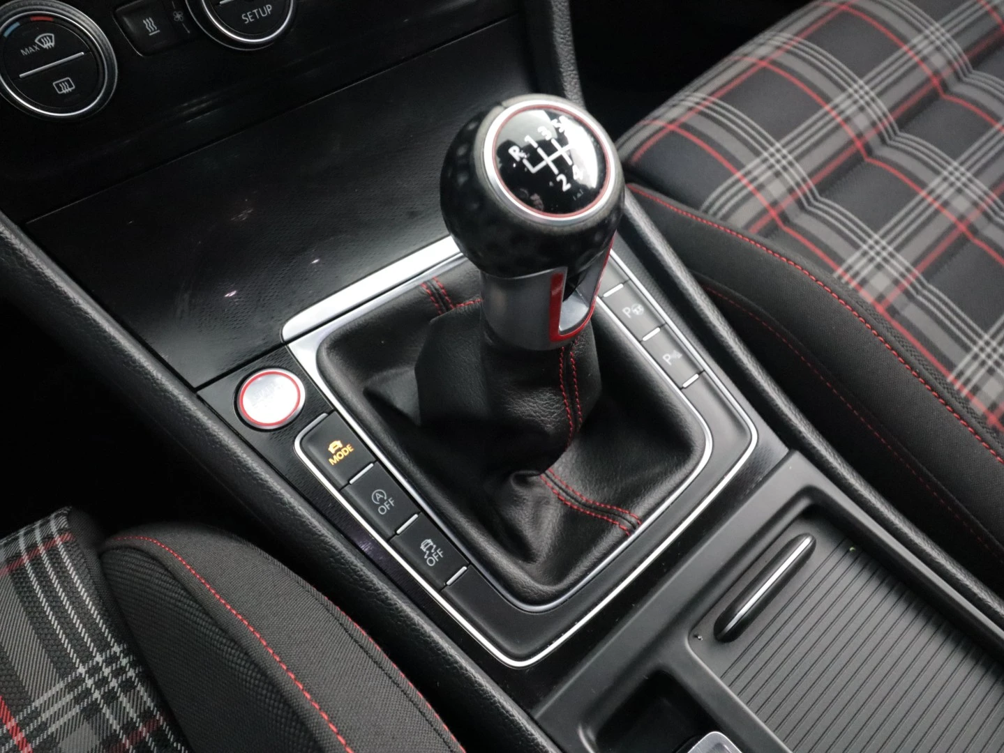 VW Golf GTI Performance