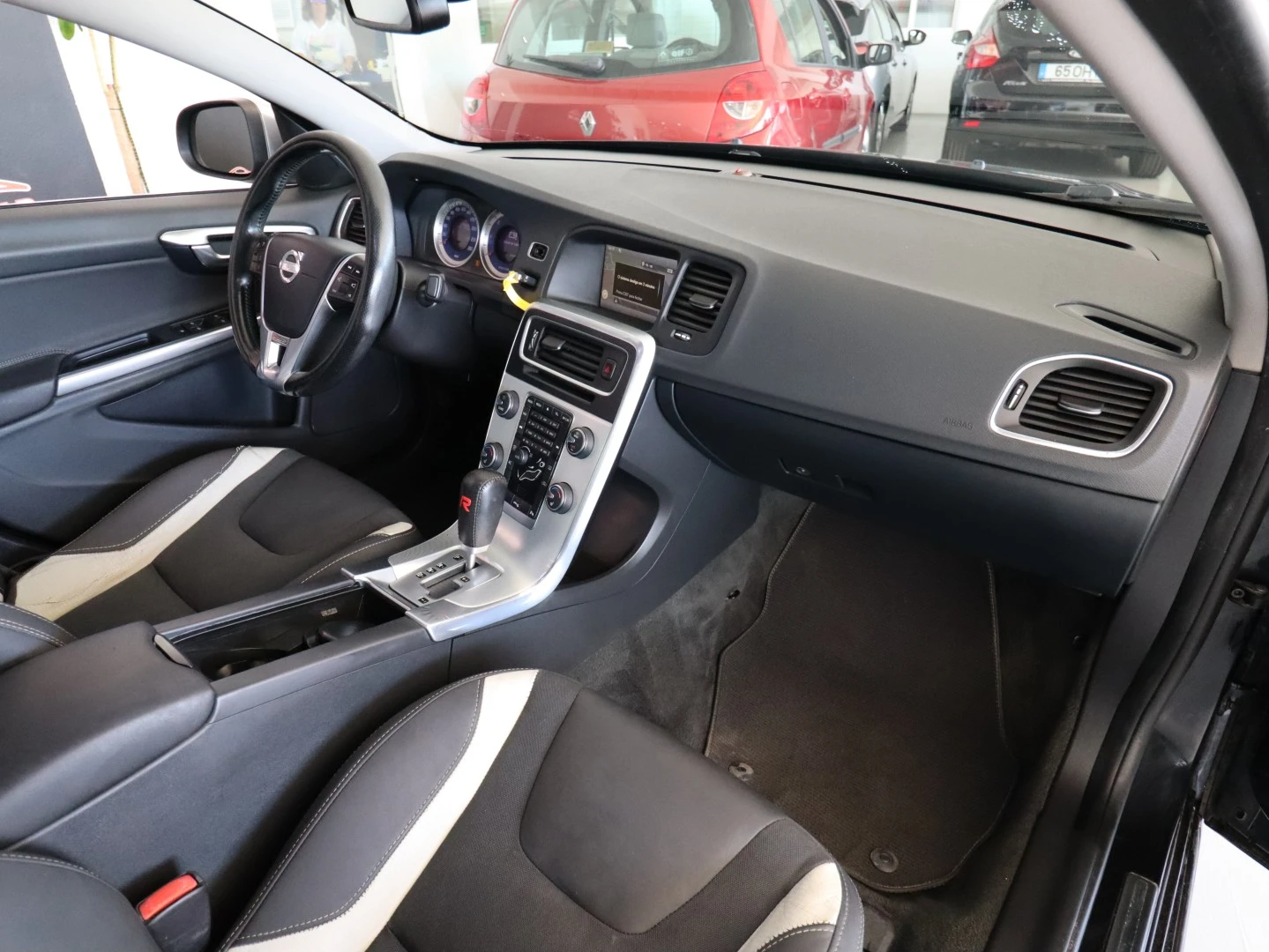 Volvo S60 2.0 D4 R-Design S/S Geartronic