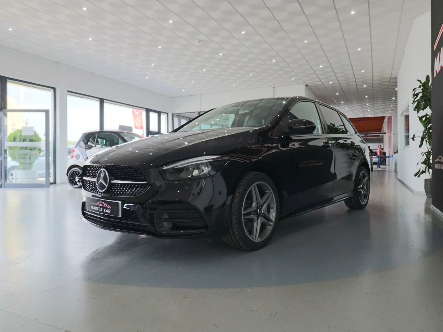 Mercedes-Benz B 250 e AMG Line