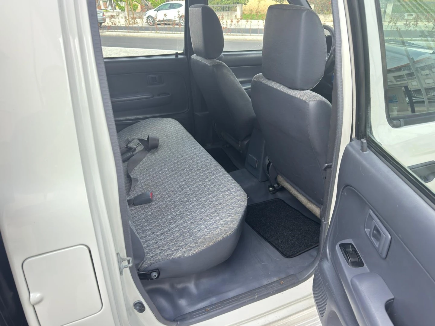 Toyota Hilux 2.5 D-4D 2WD CD AC