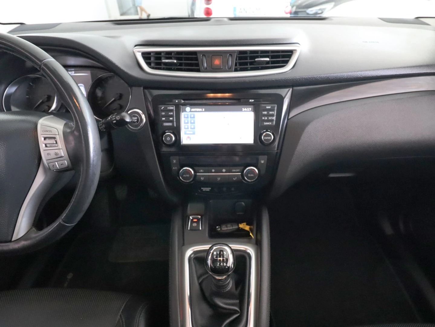 Nissan Qashqai 1.6 dCi Tekna Pele