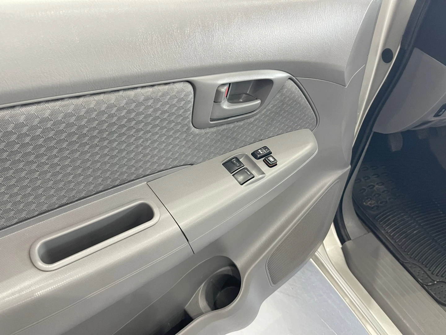Toyota Hilux 2.5 D-4D 4WD CE CM AC
