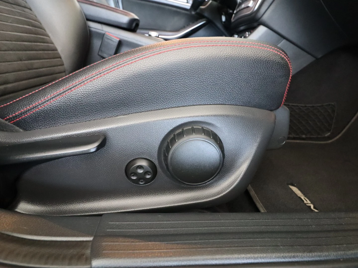 Mercedes-Benz GLA 220 d 7G-DCT AMG Line