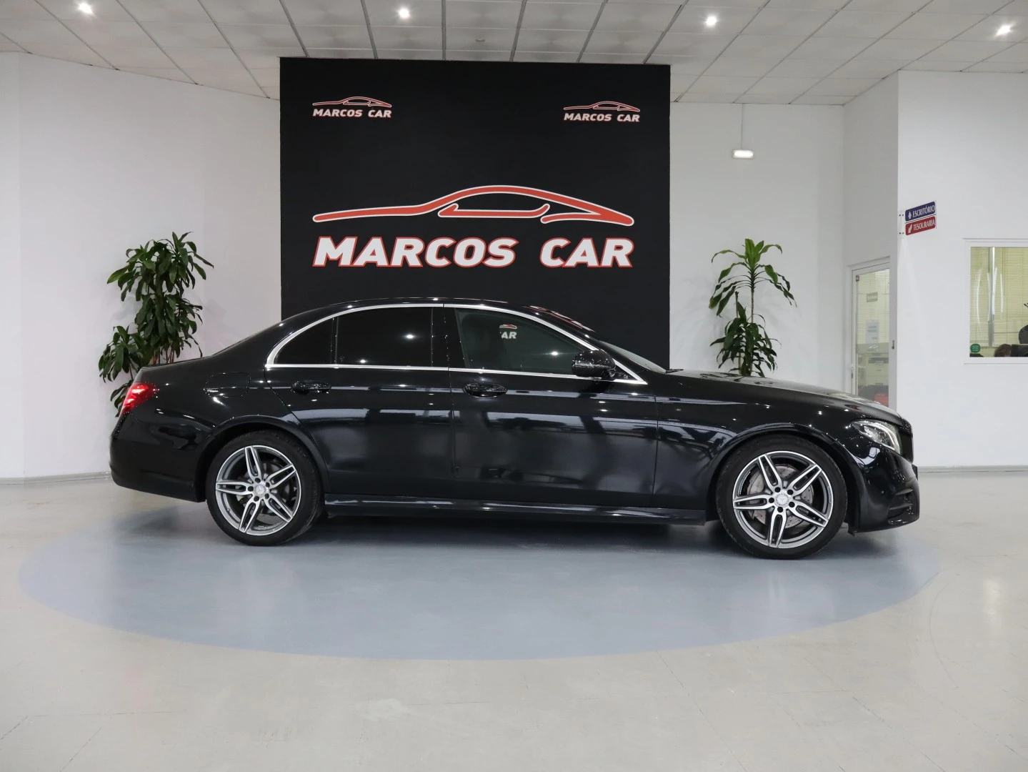 Mercedes-Benz E 220 D AMG