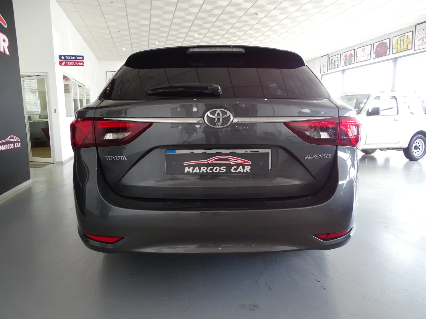 Toyota Avensis SD 2.0 D-4D Exclusive+GPS