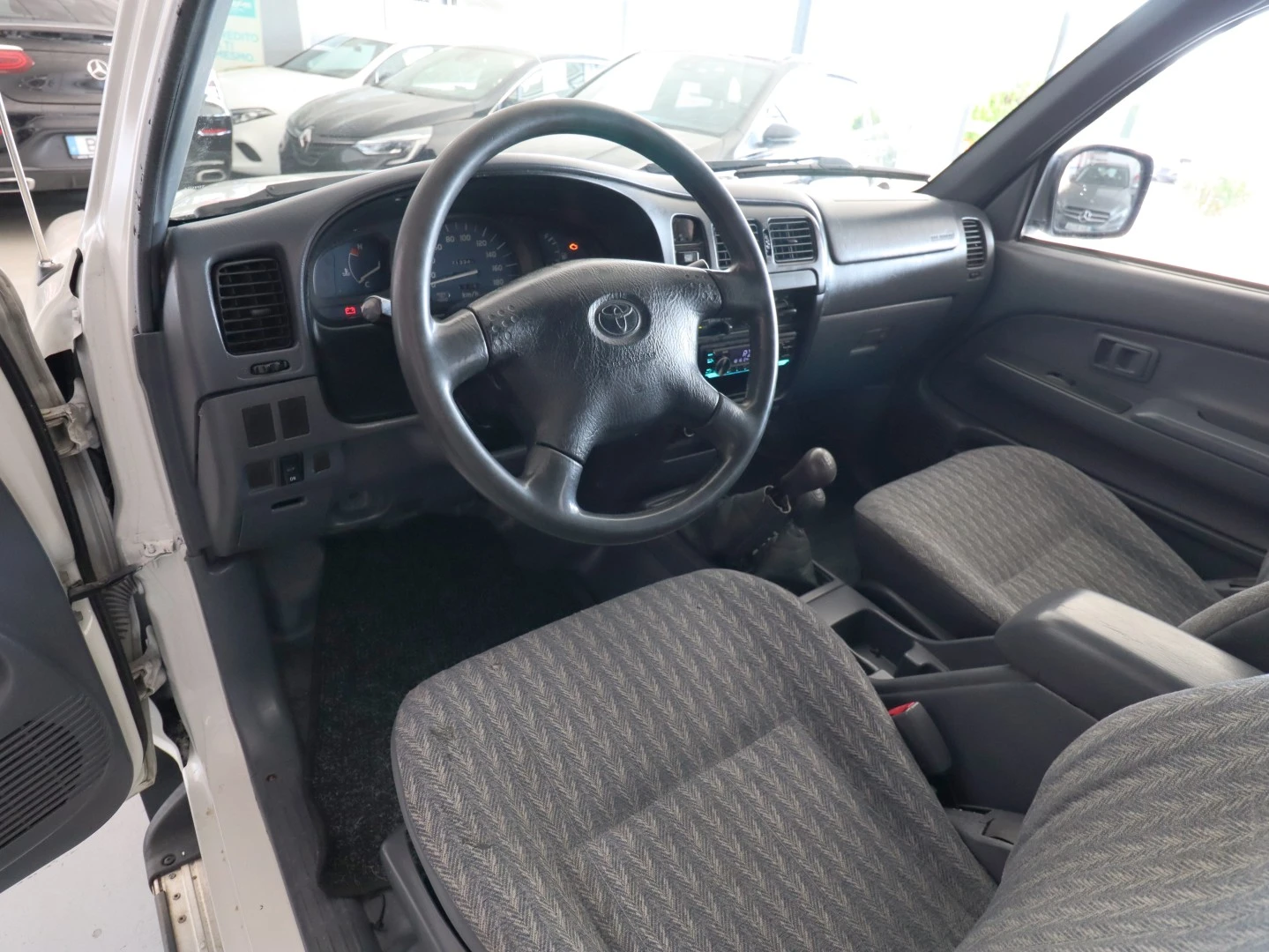 Toyota Hilux 2.5 D-4D CE AC