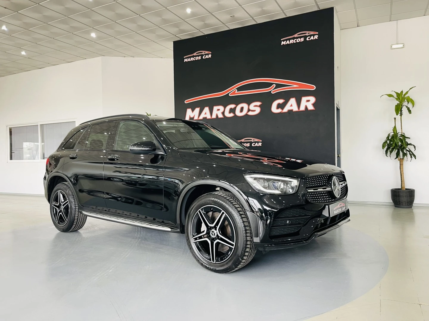 Mercedes-Benz GLC 300 AMG