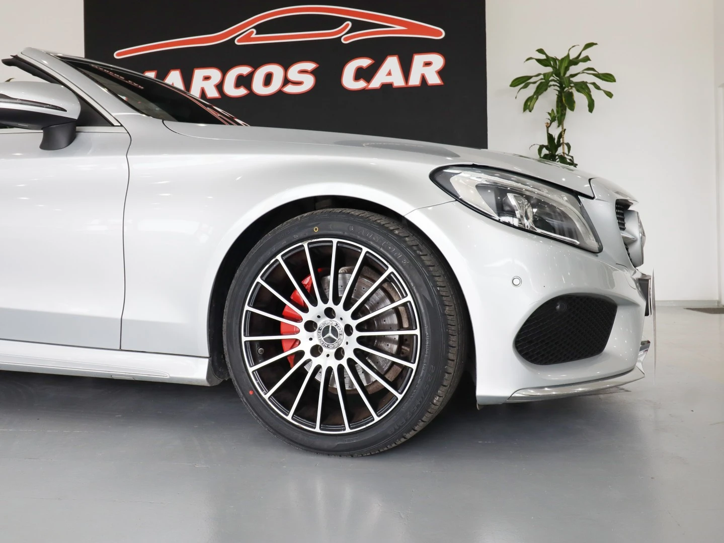 Mercedes-Benz C 220 d AMG LINE