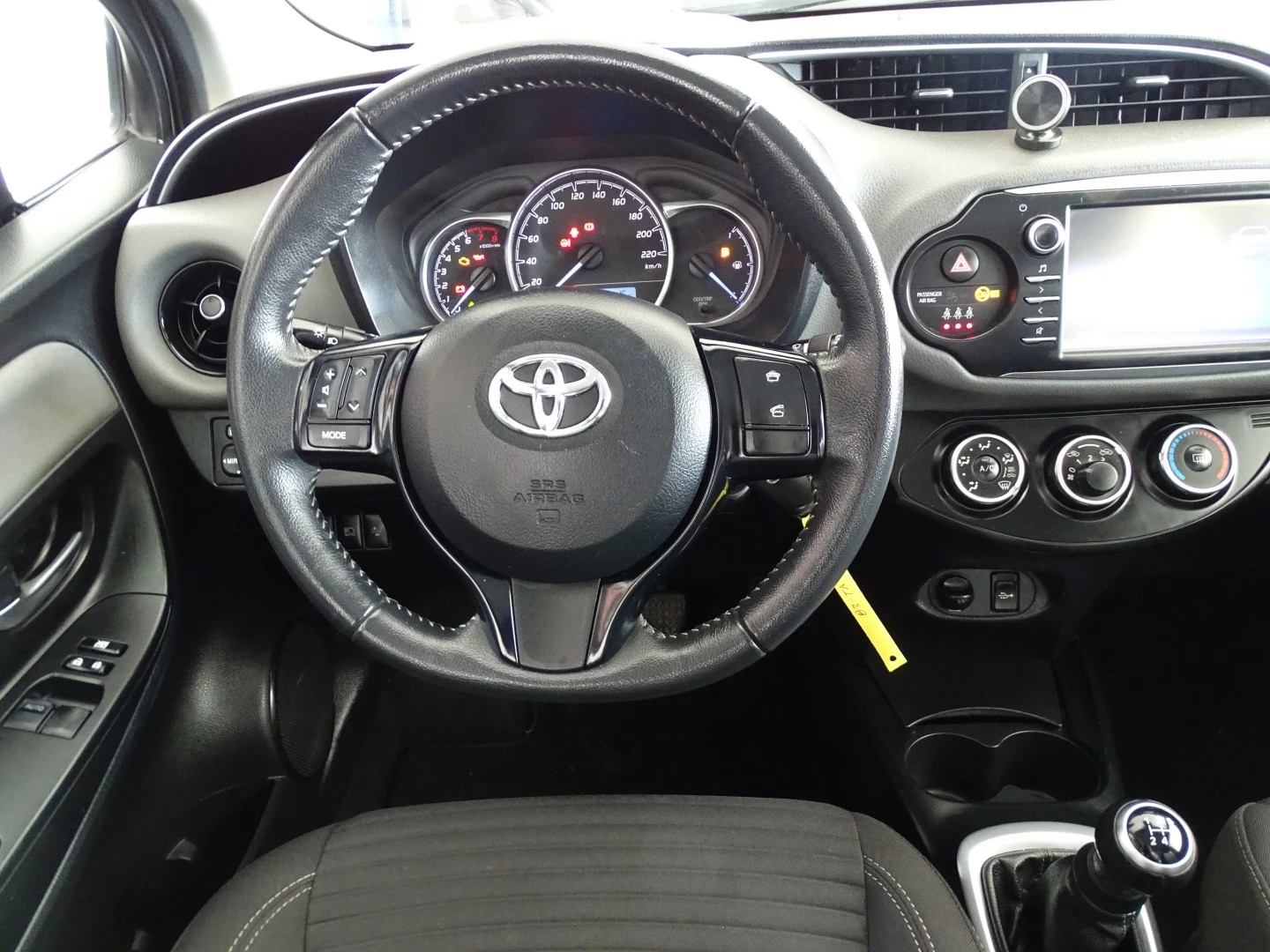Toyota Yaris 1.0 VVT-i Comfort +PS Style +P.Techno