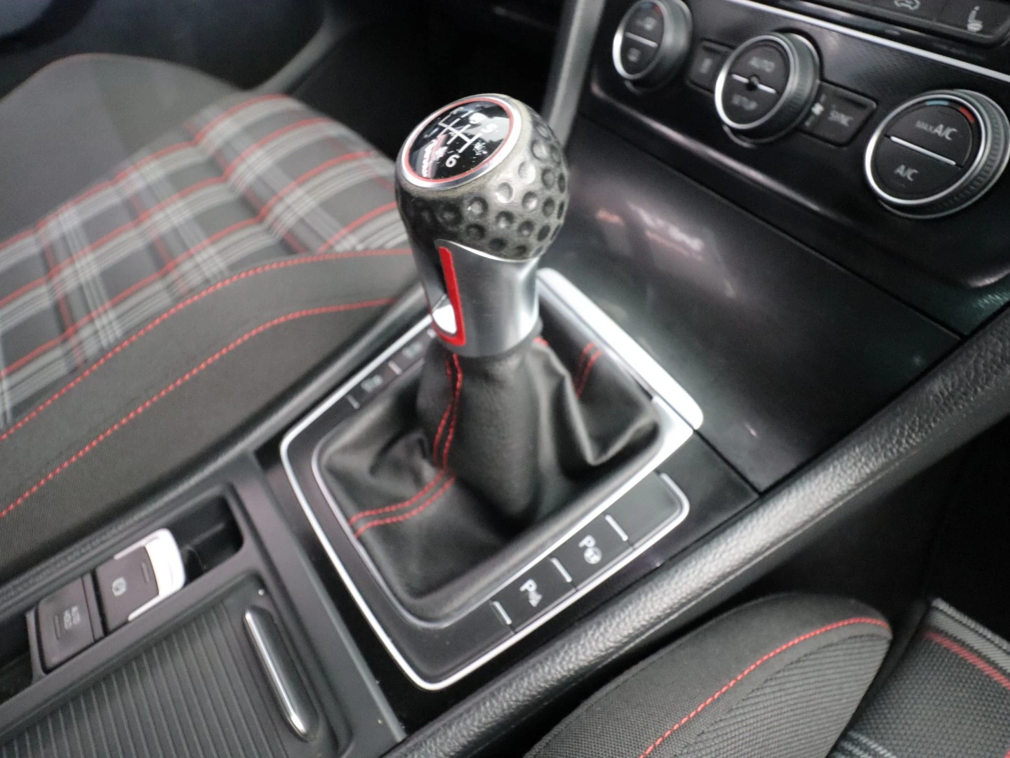 VW Golf GTI Performance