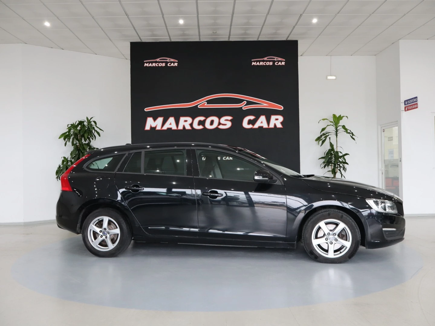 Volvo V60 1.6 D2 Momentum Eco