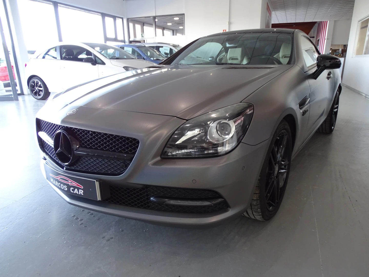 Mercedes-Benz SLK 200 (BlueEFFICIENCY) 7G-TRONIC CarbonLOOK Edition