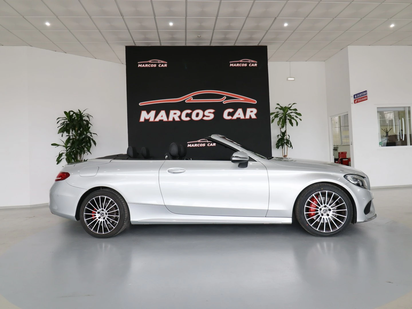 Mercedes-Benz C 220 d AMG LINE