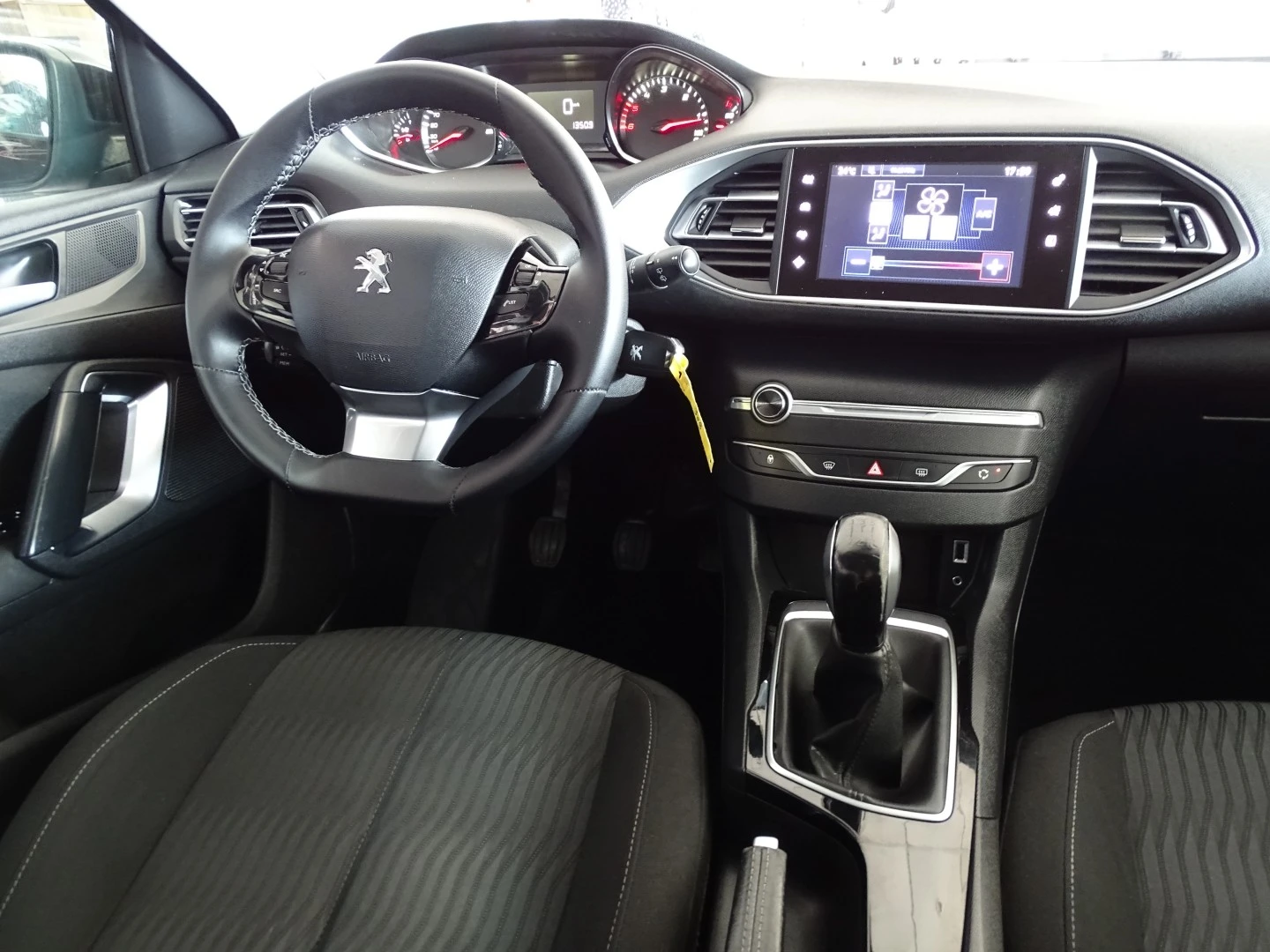 Peugeot 308 1.6 HDi Active J17