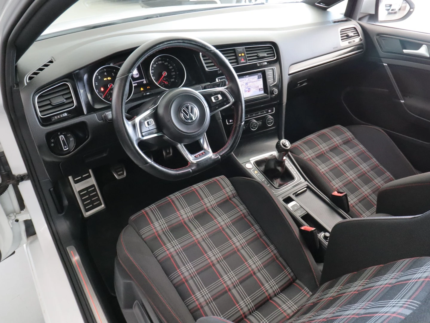 VW Golf GTI Performance
