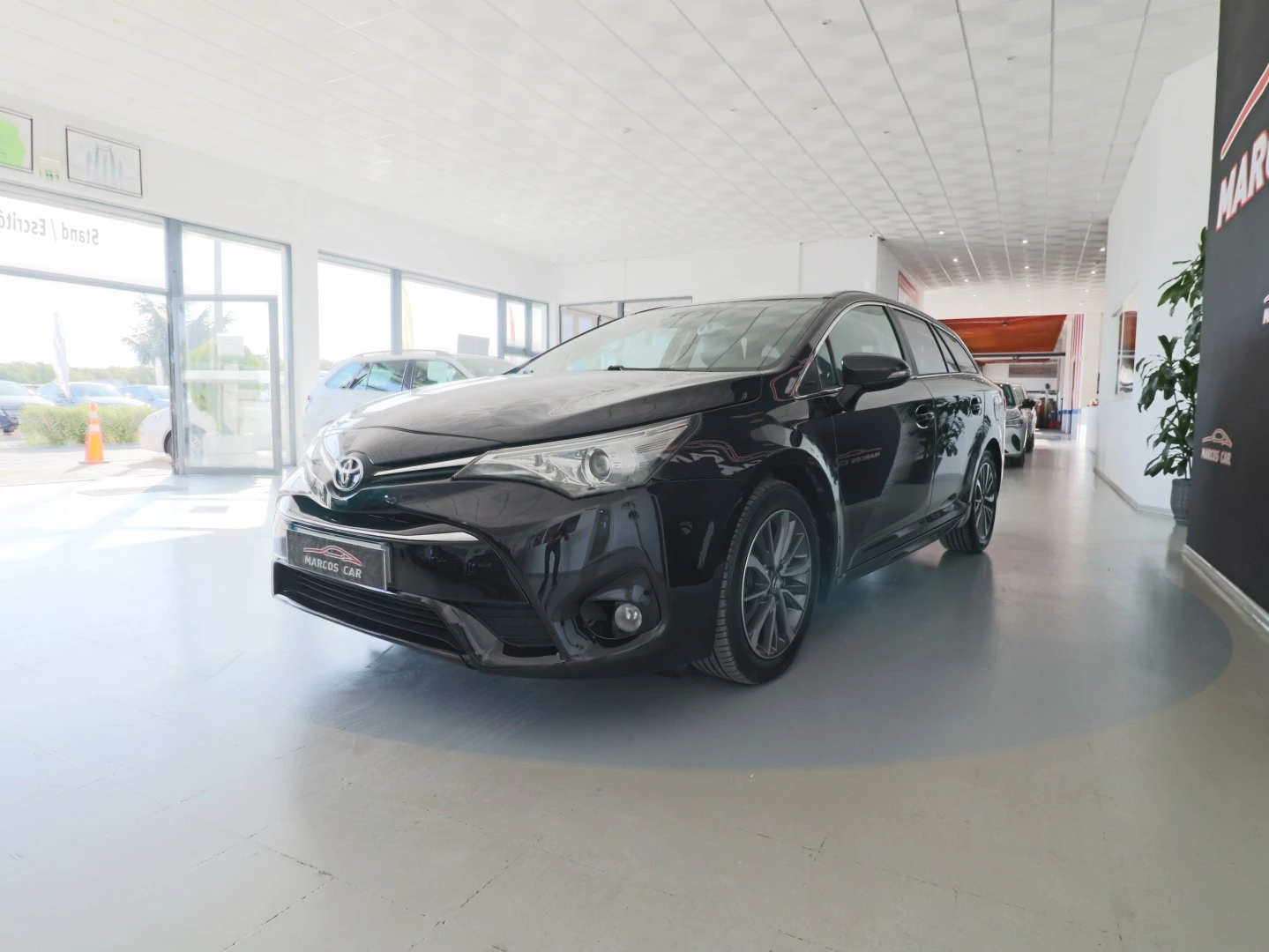 Toyota Avensis Touring Sports 1.6 D-4D Exclusive+GPS