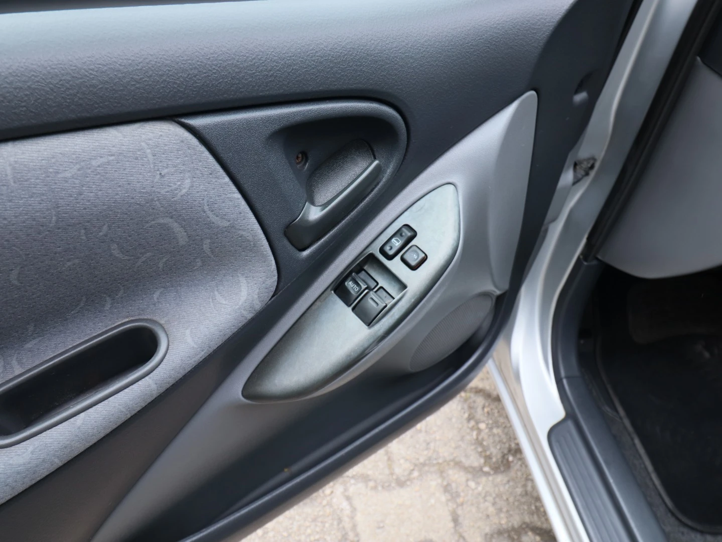 Toyota Yaris 1.0 Base C/Radio