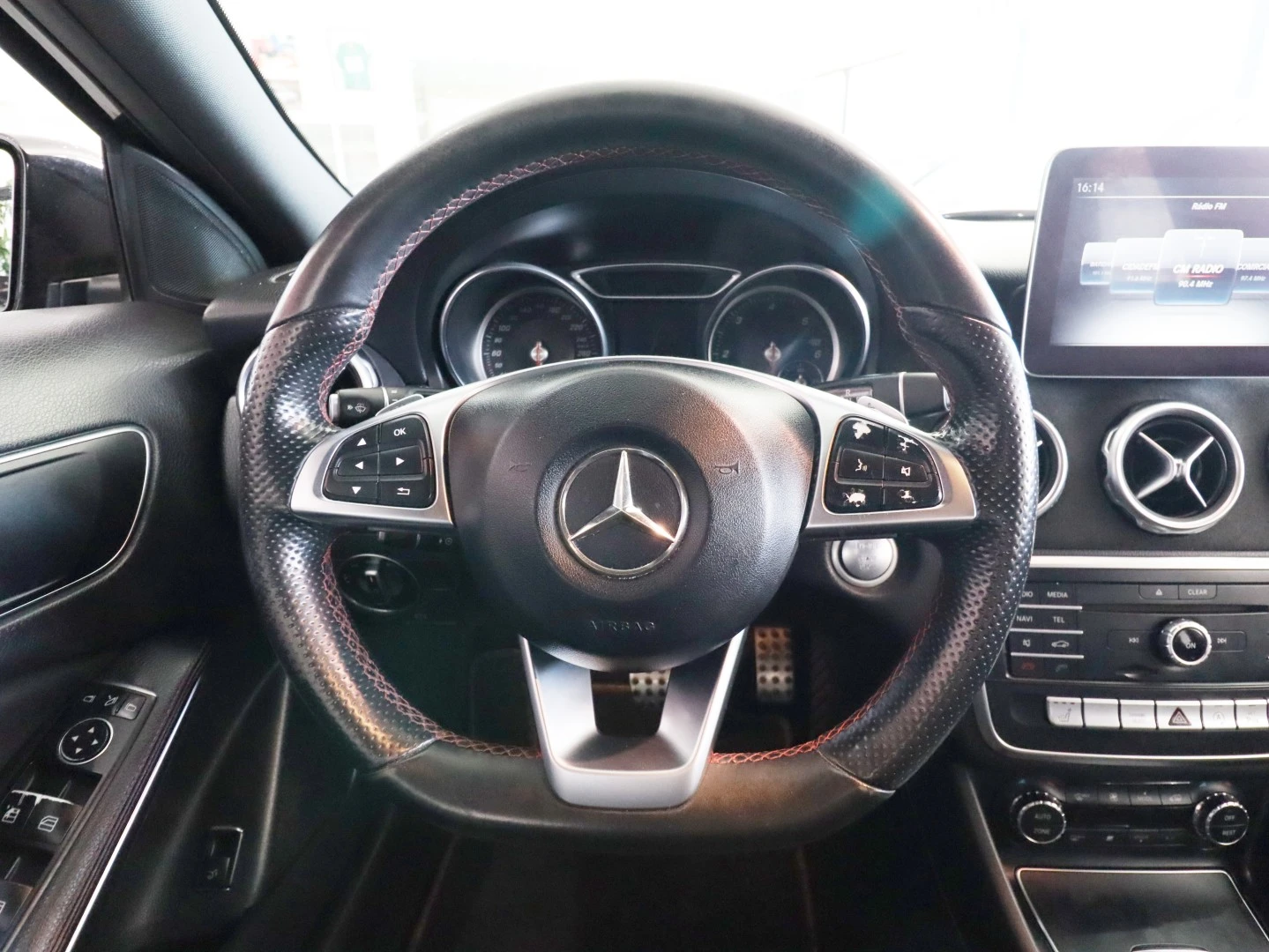Mercedes-Benz GLA 220 d 7G-DCT AMG Line