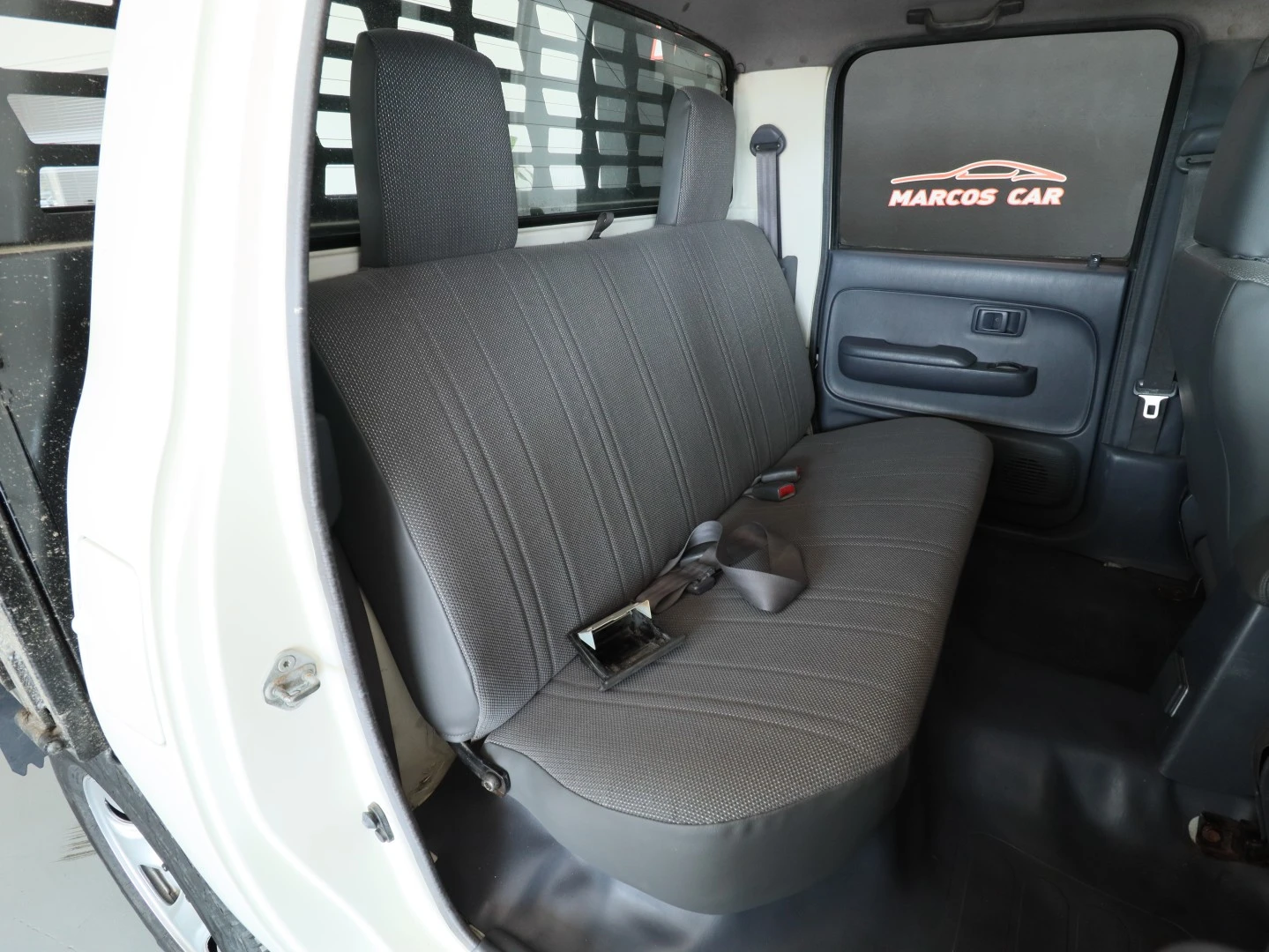 Toyota Hilux 2.5 D-4D CE AC