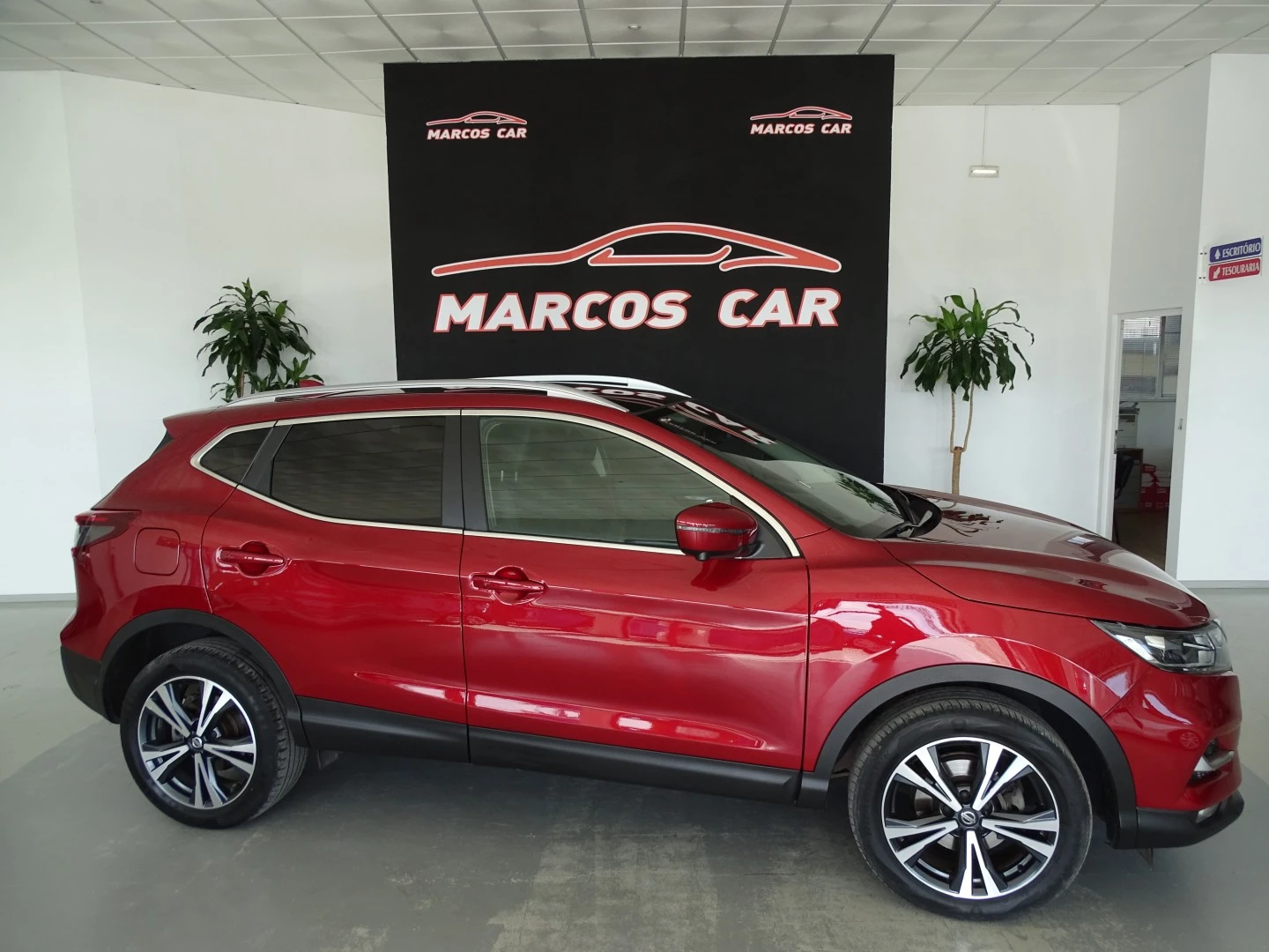 Nissan Qashqai 1.3 DIG-T N-Connecta J18