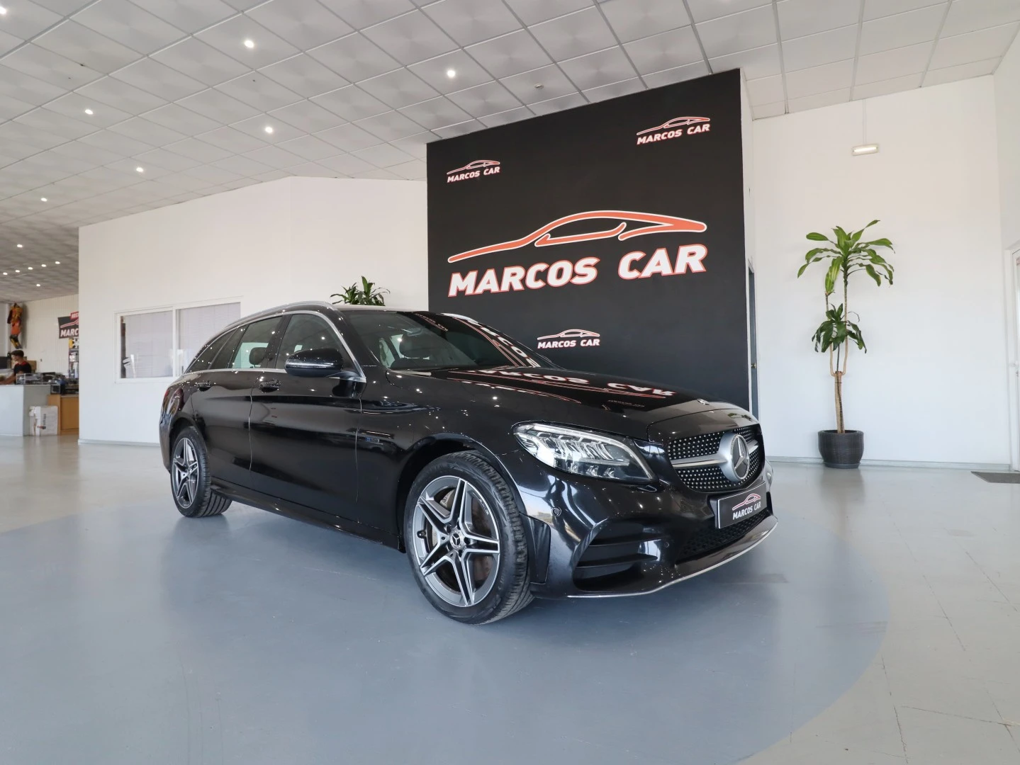 Mercedes-Benz C 300 de AMG Line