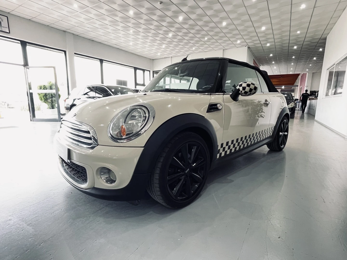 MINI Cabrio Cooper D