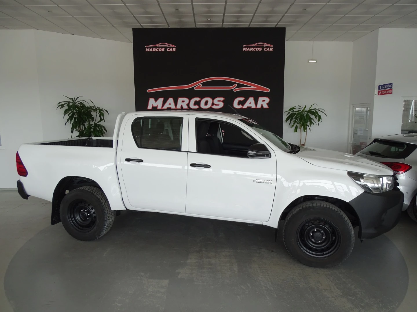 Toyota Hilux 2.4 D-4D 4WD CD CH