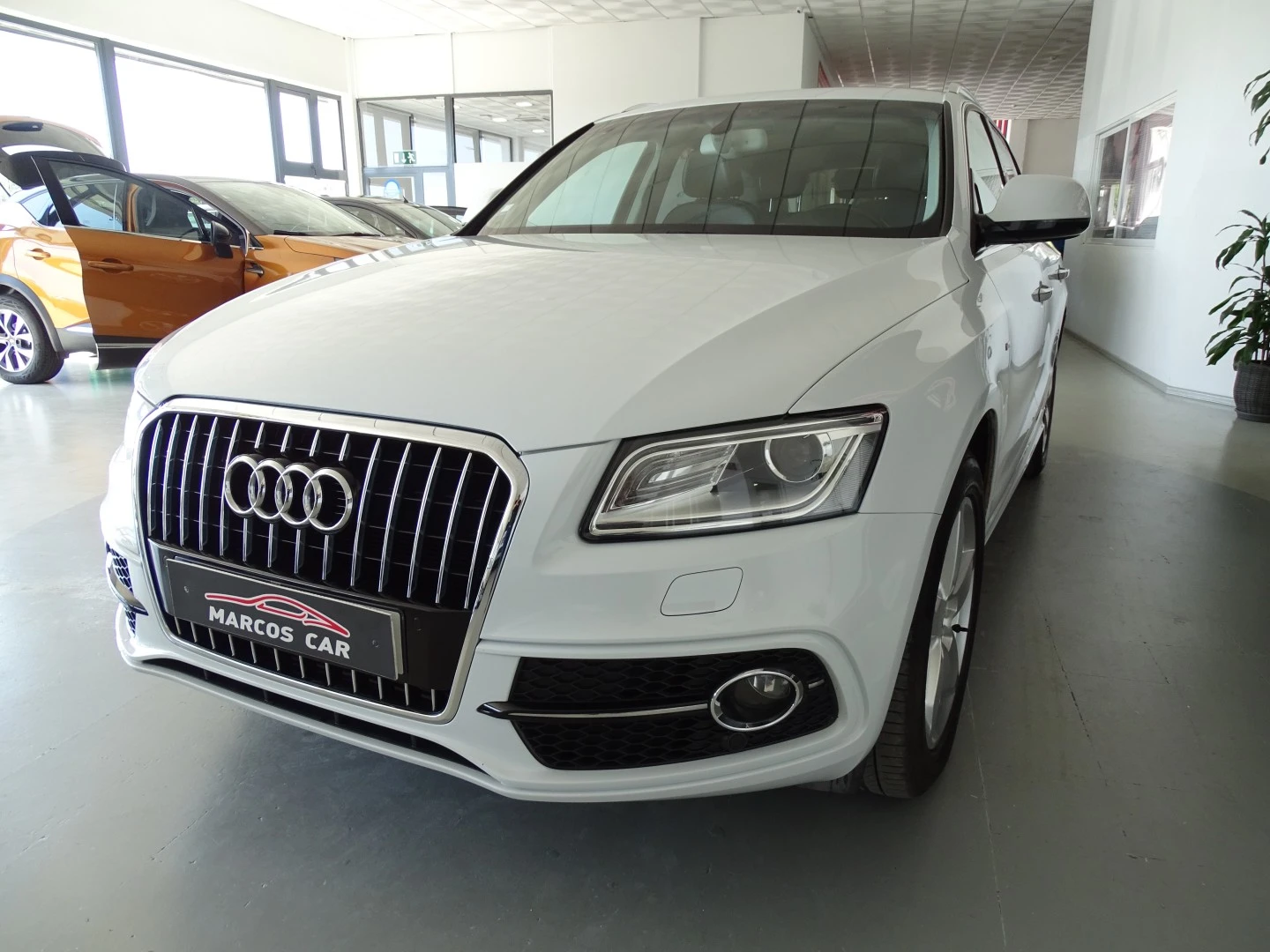 Audi Q5 2.0 TDi Business Line S-line