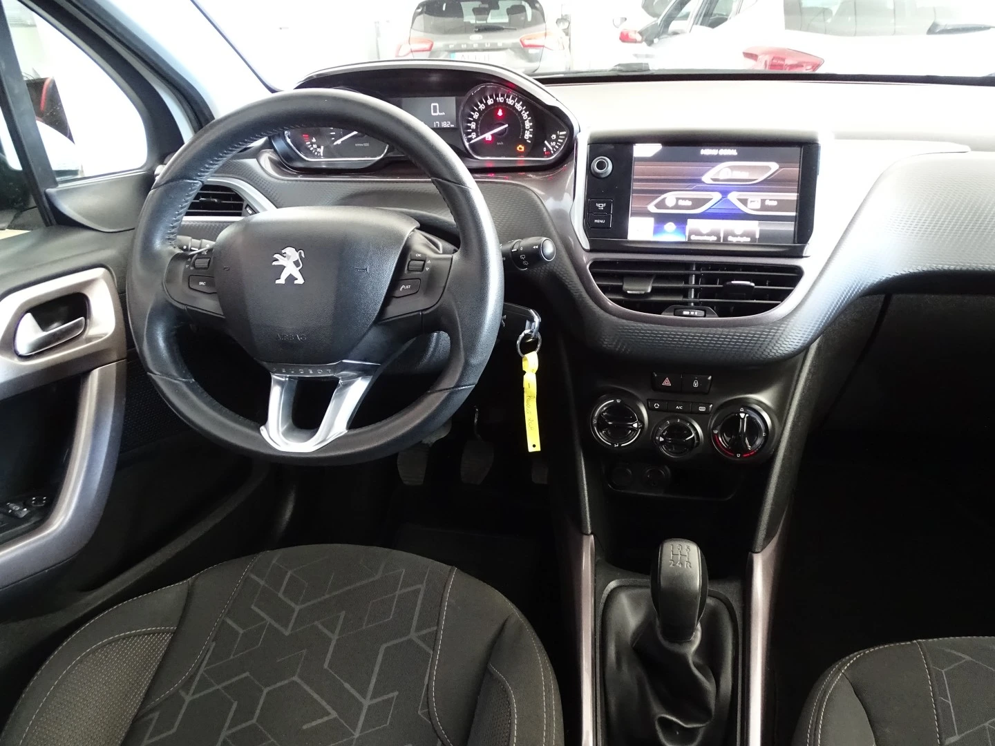 Peugeot 2008 1.6 e-HDi Active