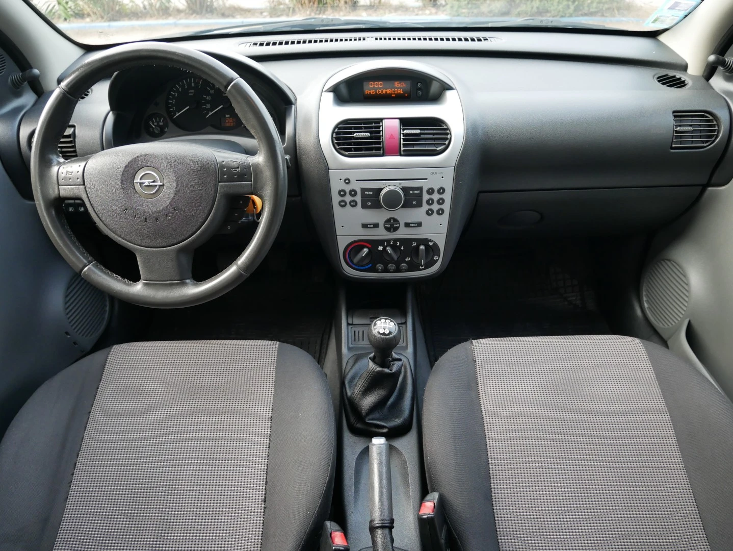 Opel Corsa 1.2 16V Essentia