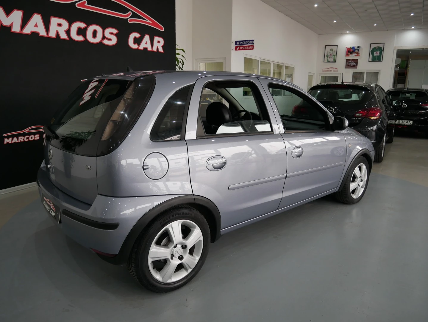 Opel Corsa 1.2 16V Essentia