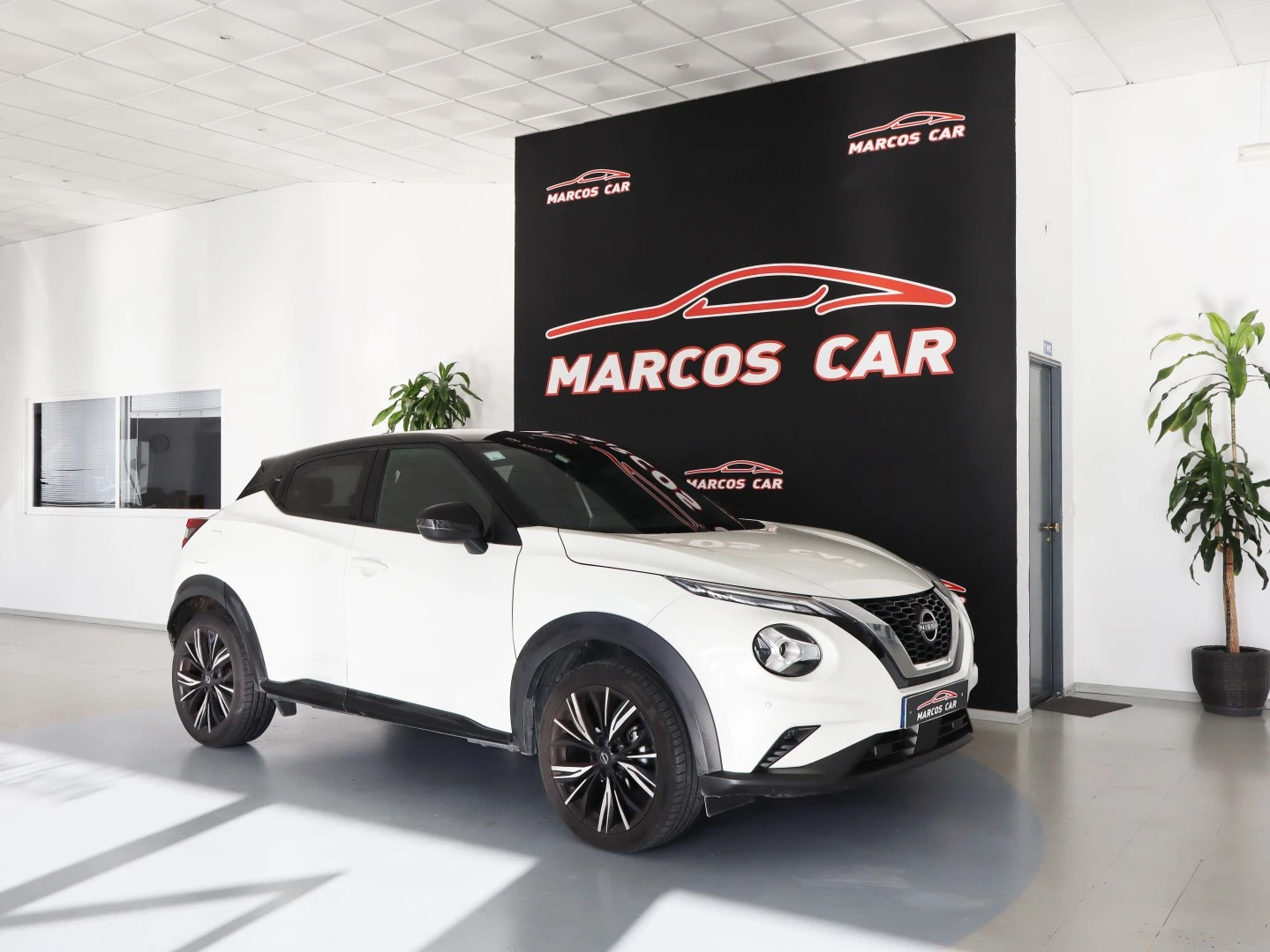 Nissan Juke 1.0 DIG-T N-Design Black DCT