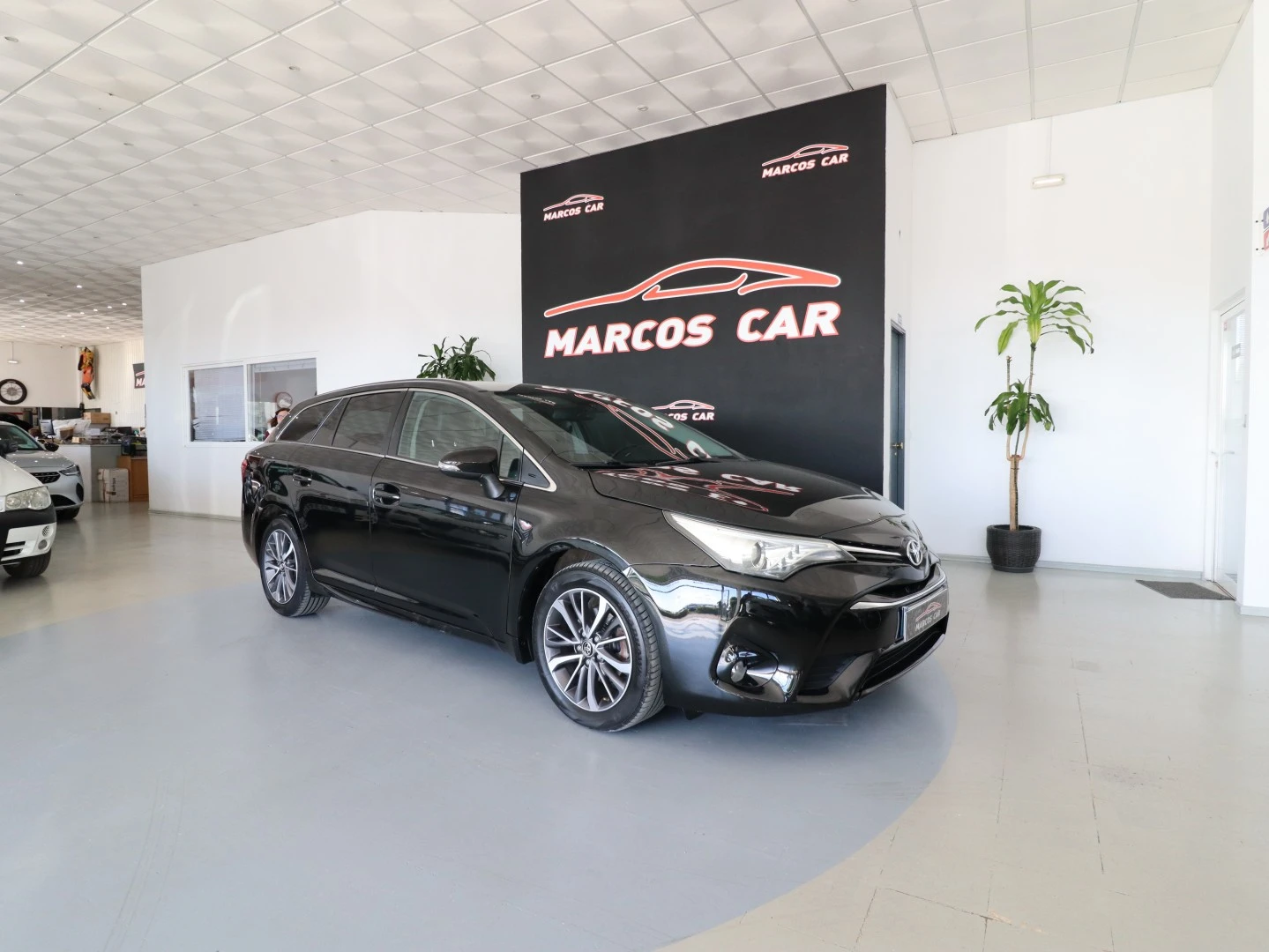 Toyota Avensis Touring Sports 1.6 D-4D Exclusive+GPS