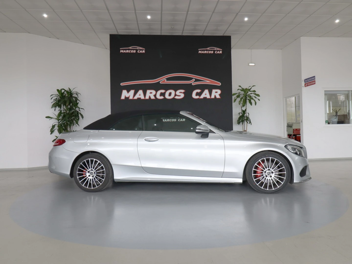 Mercedes-Benz C 220 d AMG LINE