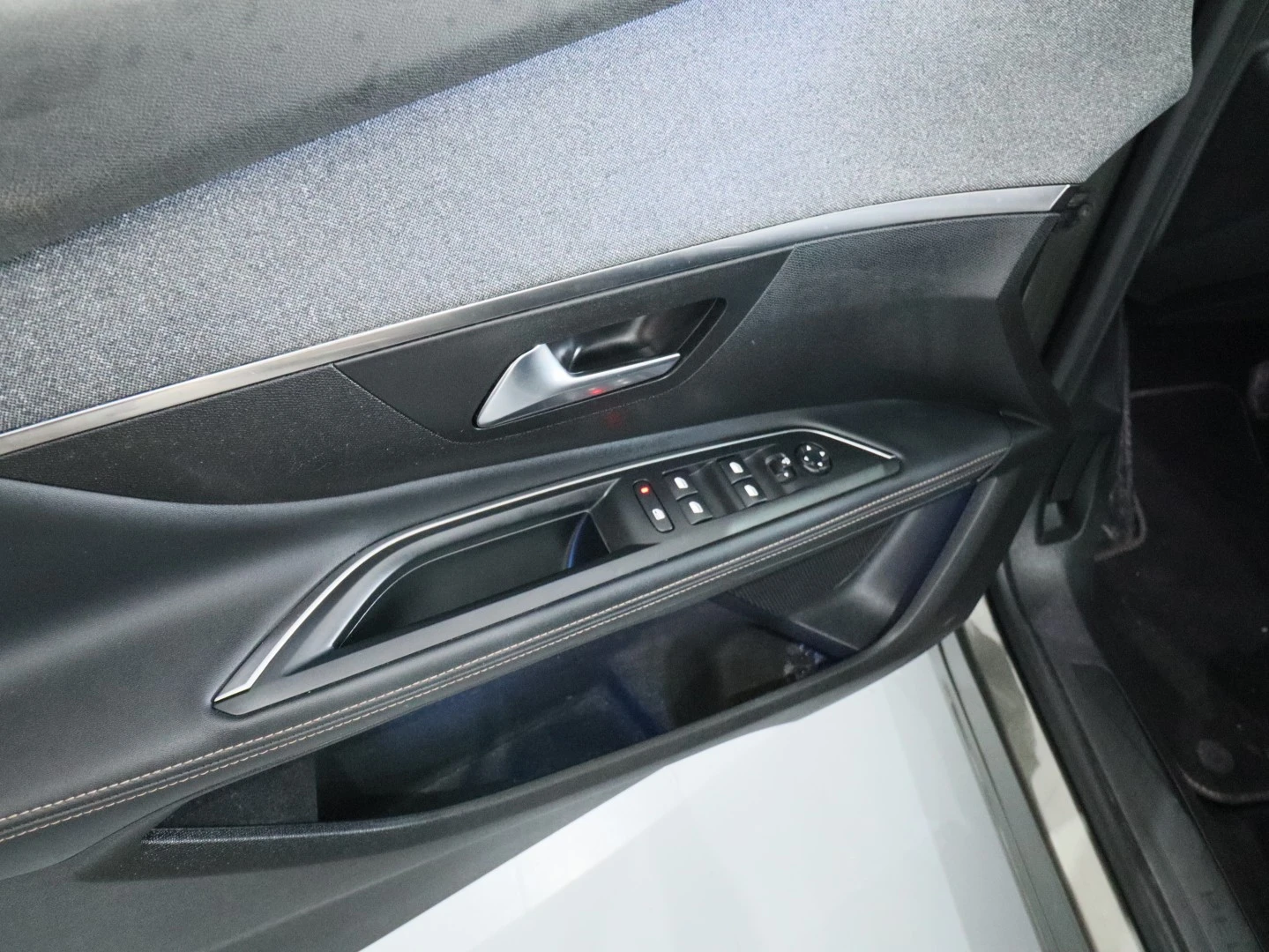Peugeot 5008 1.5 BlueHDi Allure Pack EAT8