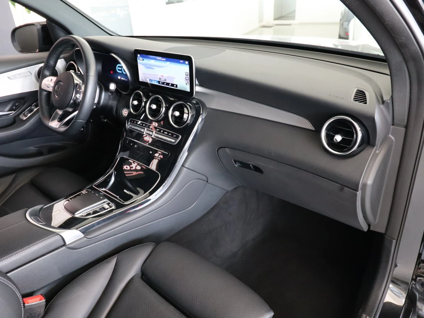 Mercedes-Benz GLC 300 AMG