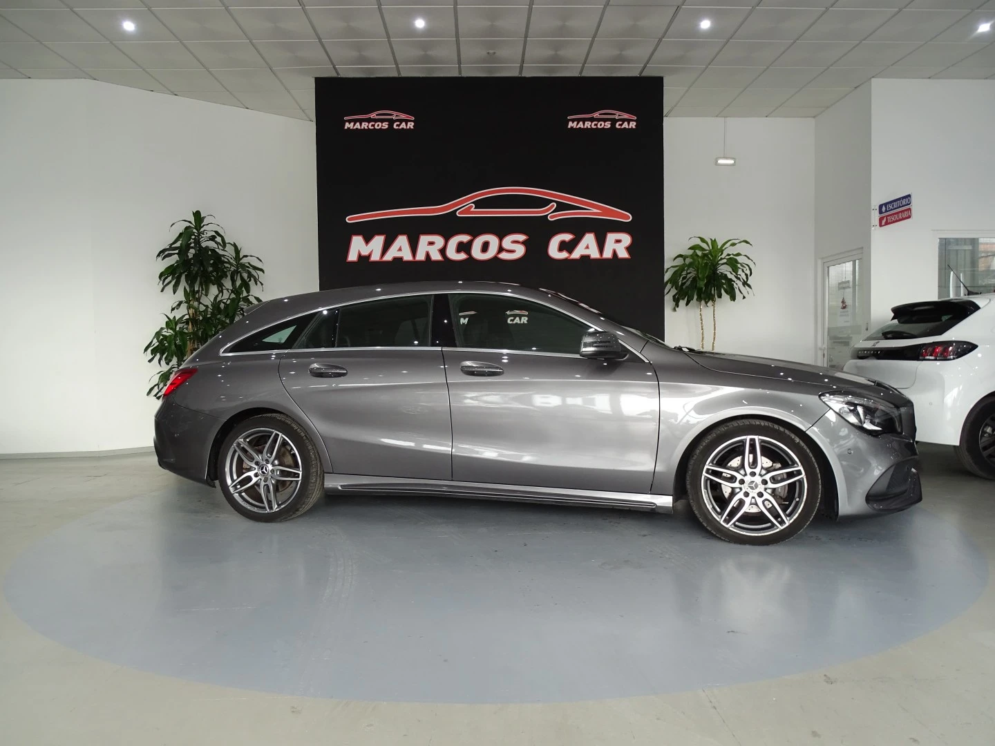 Mercedes-Benz CLA 180 d Shooting Brake AMG Line Aut.