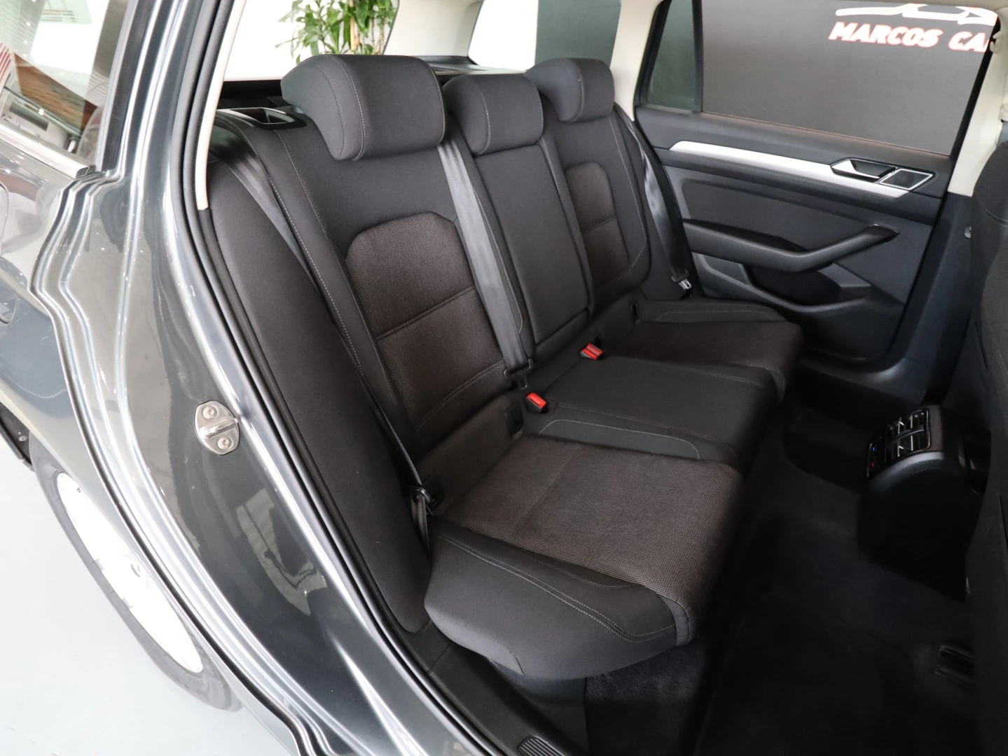 VW Passat Variant 2.0 TDi Confortline DSG