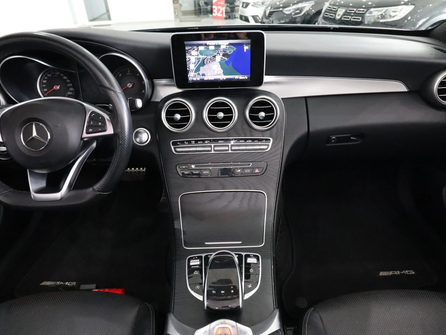 Mercedes-Benz C 220 d AMG LINE