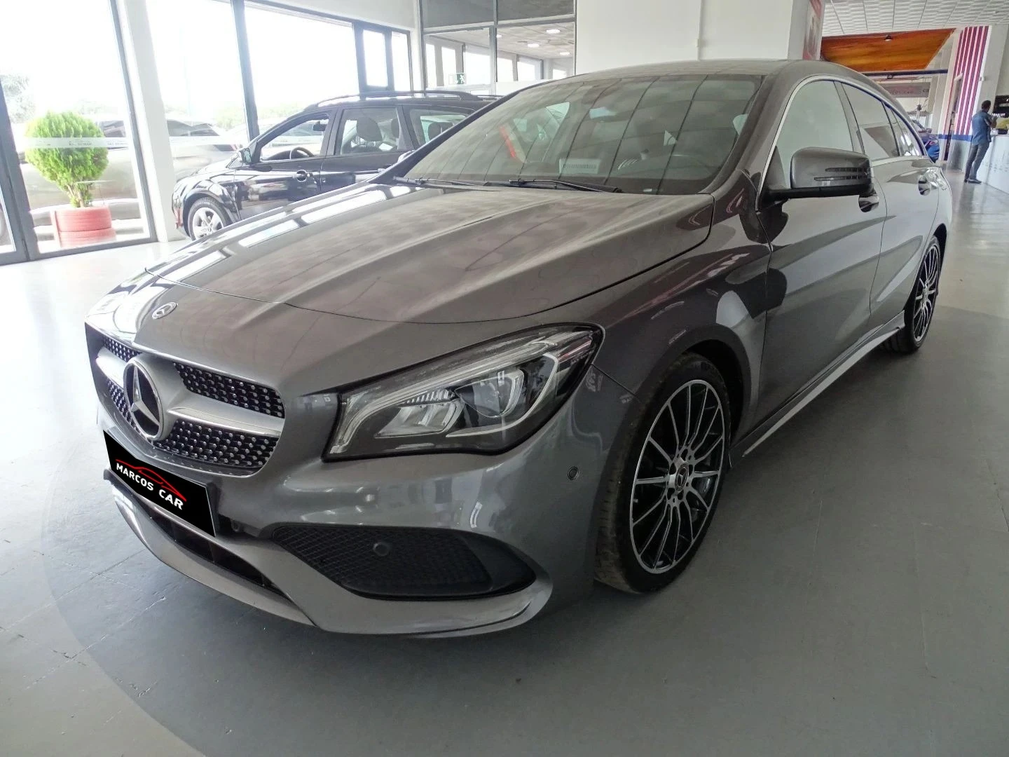 Mercedes-Benz CLA 180 Shooting Brake AMG Line