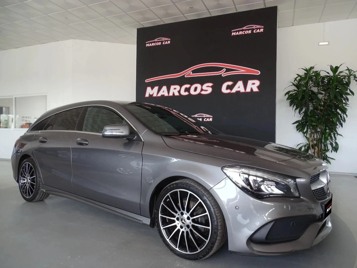 Mercedes-Benz CLA 180 Shooting Brake AMG Line