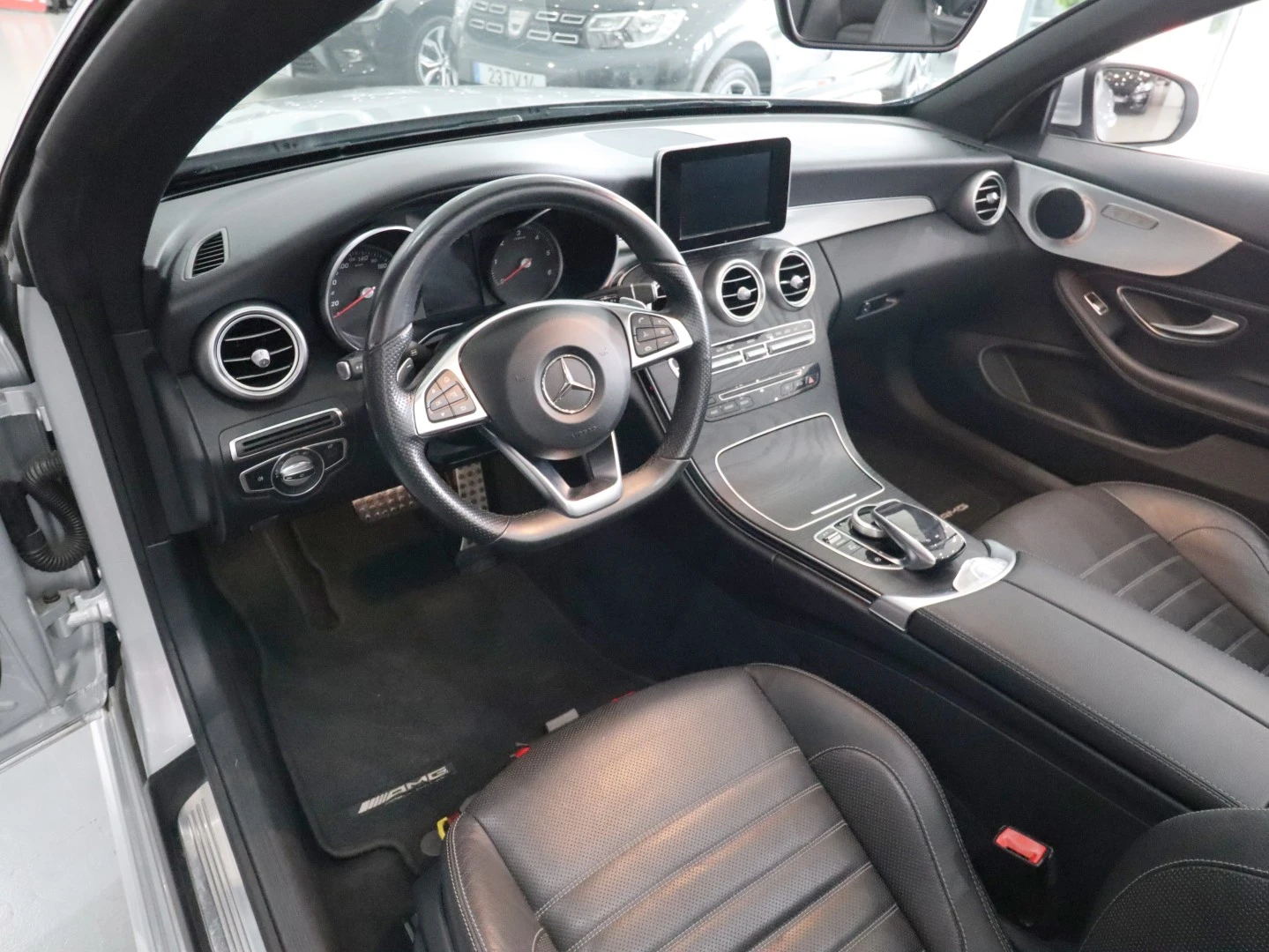 Mercedes-Benz C 220 d AMG LINE