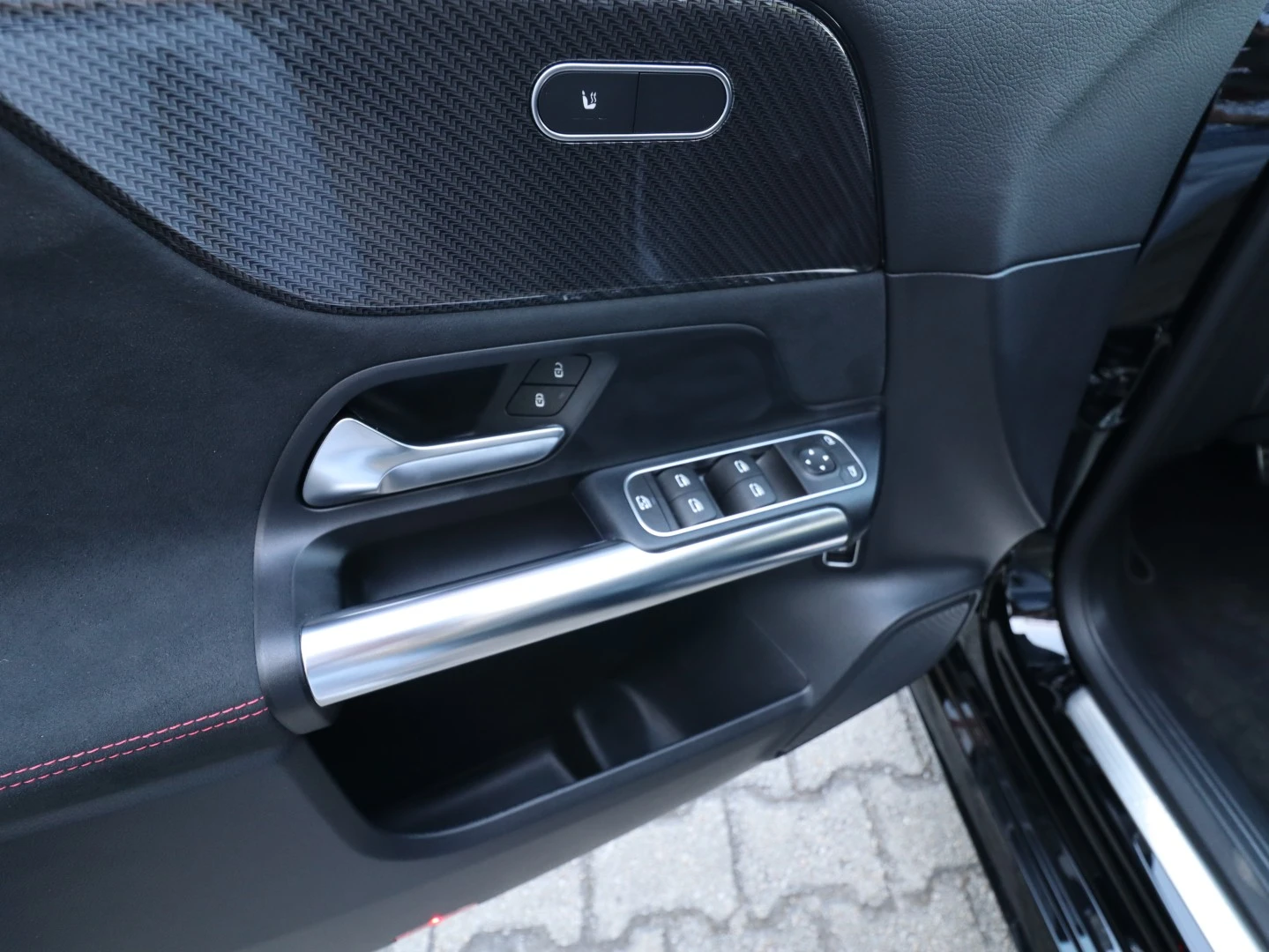 Mercedes-Benz B 250 e AMG Line