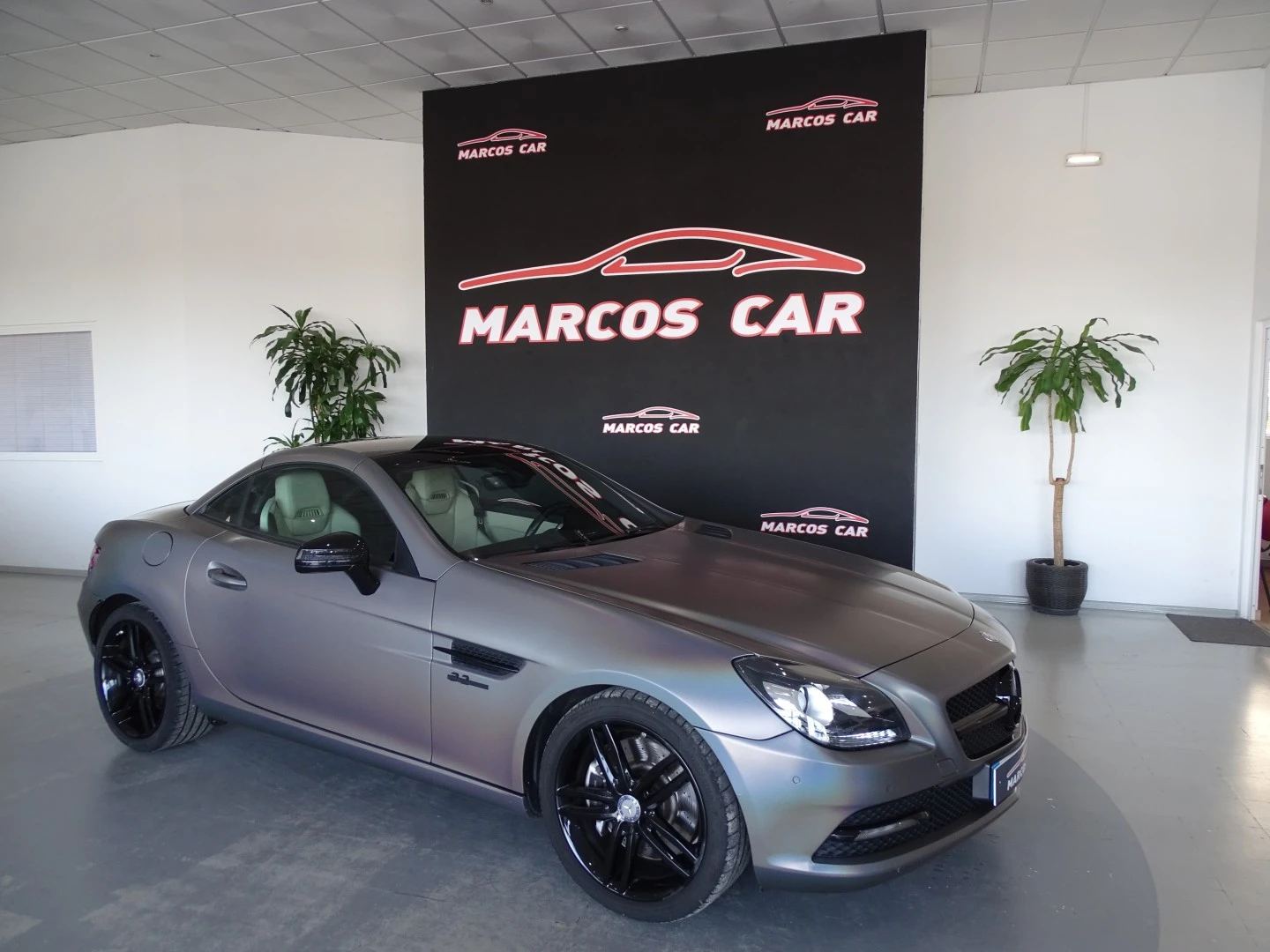 Mercedes-Benz SLK 200 (BlueEFFICIENCY) 7G-TRONIC CarbonLOOK Edition