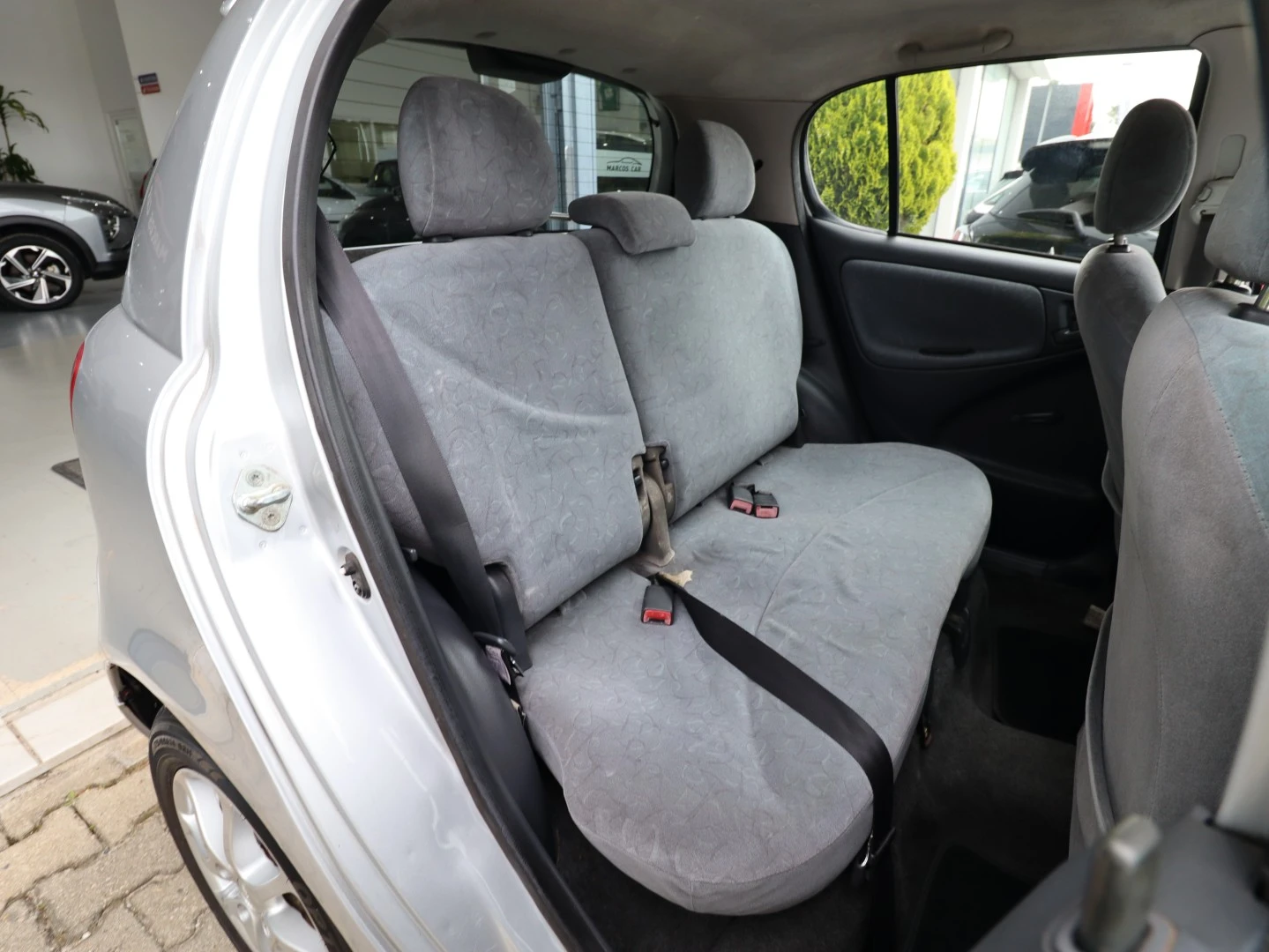 Toyota Yaris 1.0 Base C/Radio
