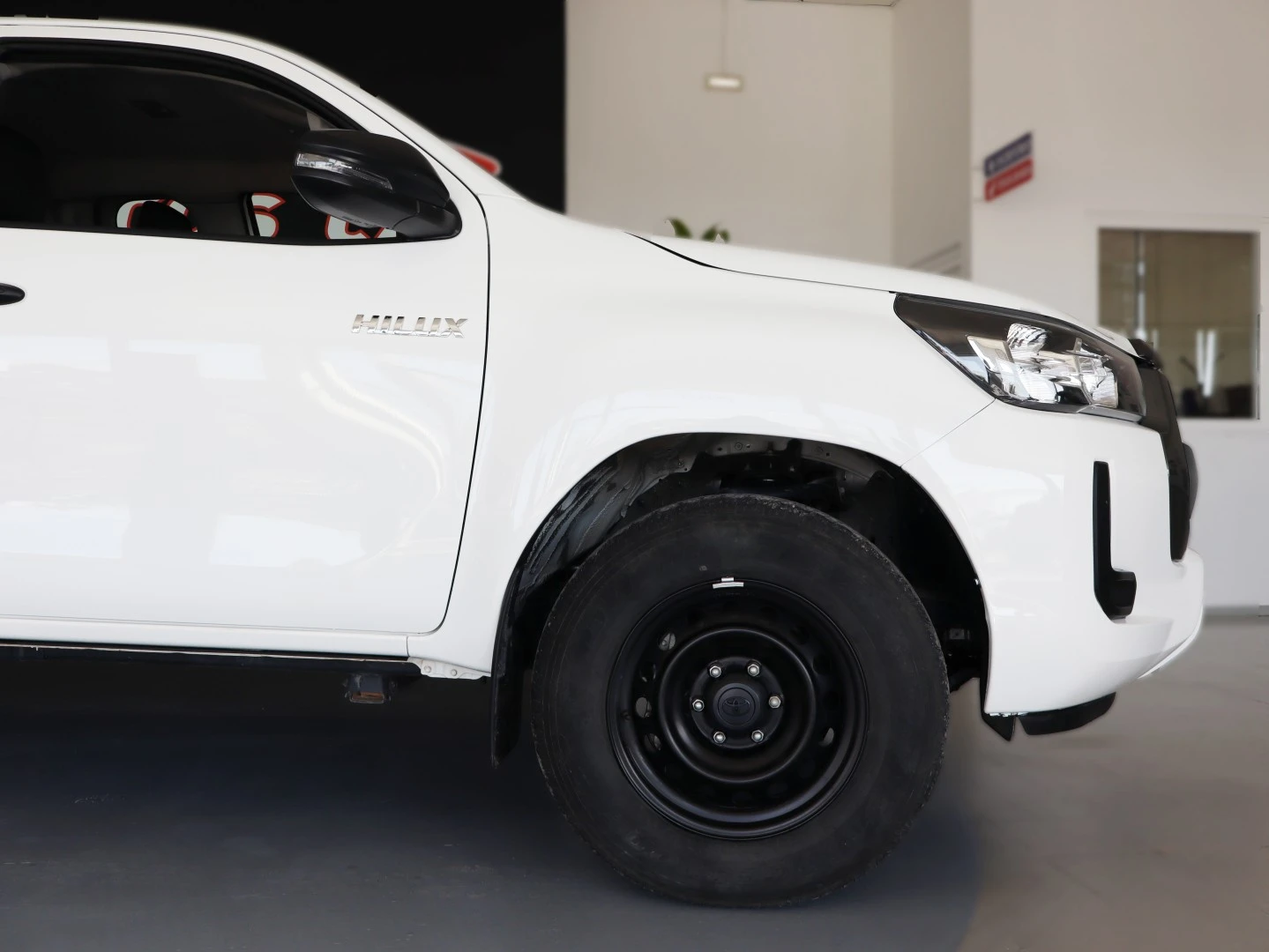 Toyota Hilux 2.4 D LN105L Cx Metalica