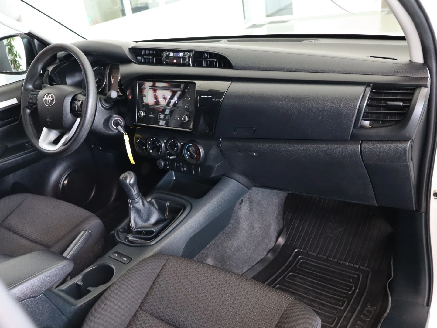 Toyota Hilux 2.4 D LN105L Cx Metalica