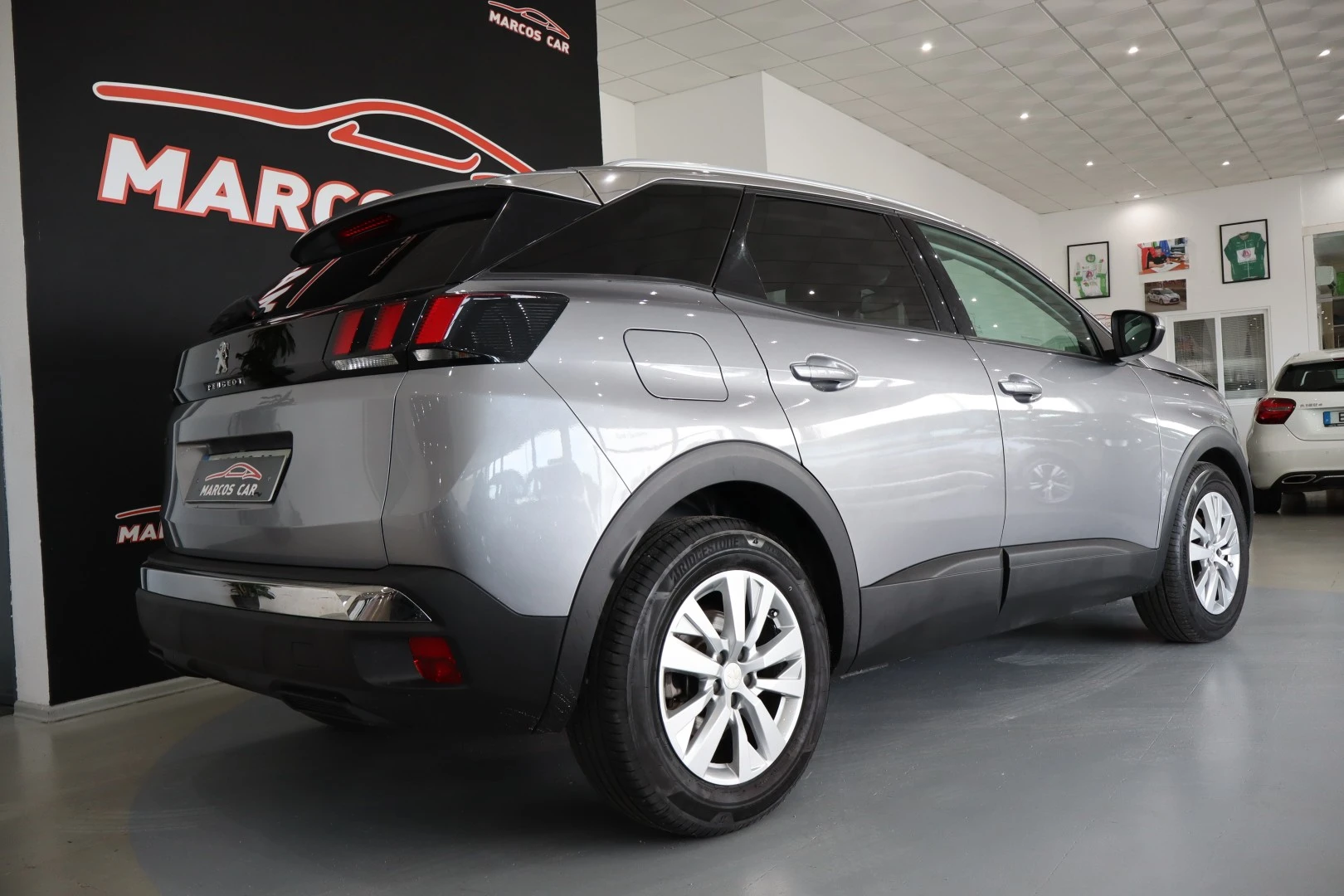 Peugeot 3008 1.5 BlueHDi Active